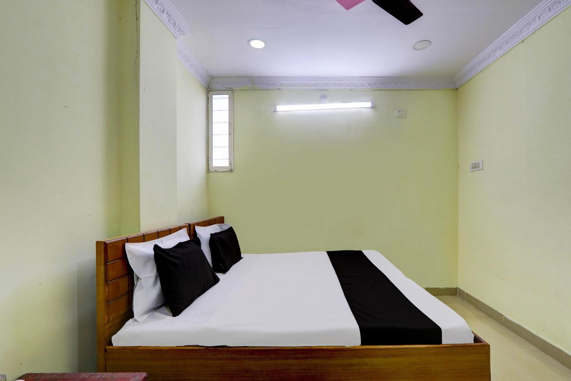 Spot On Al Nizam Guest House Хидерабад Екстериор снимка